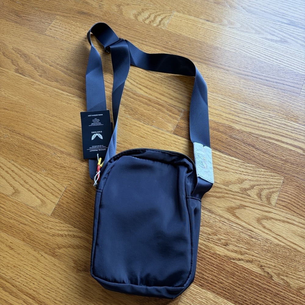 Oracle Red Bull Racing Bag Mens One Size Blue F1 Racing Castore Crossbody Bag - Picture 8 of 13
